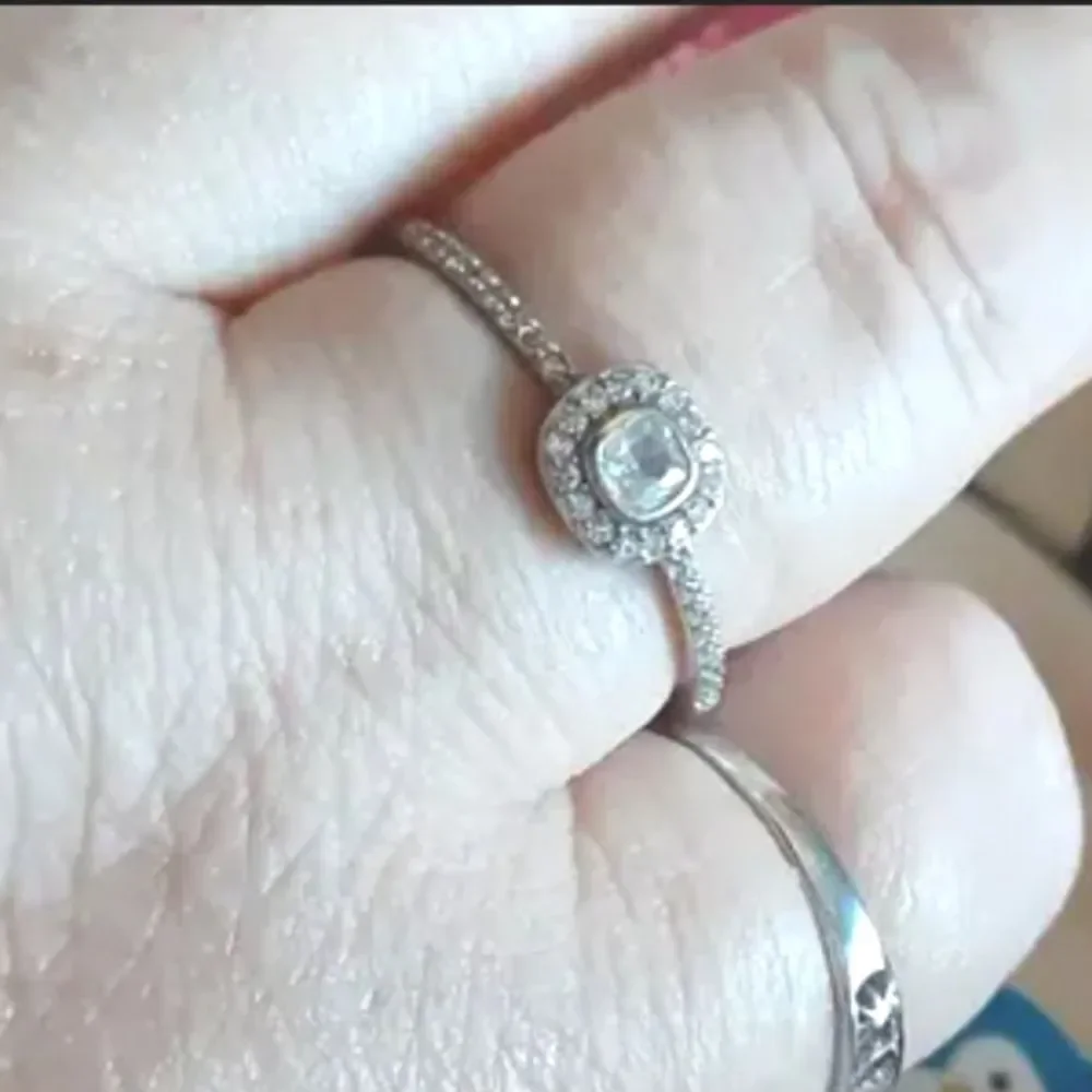 boutique simulated diamonds